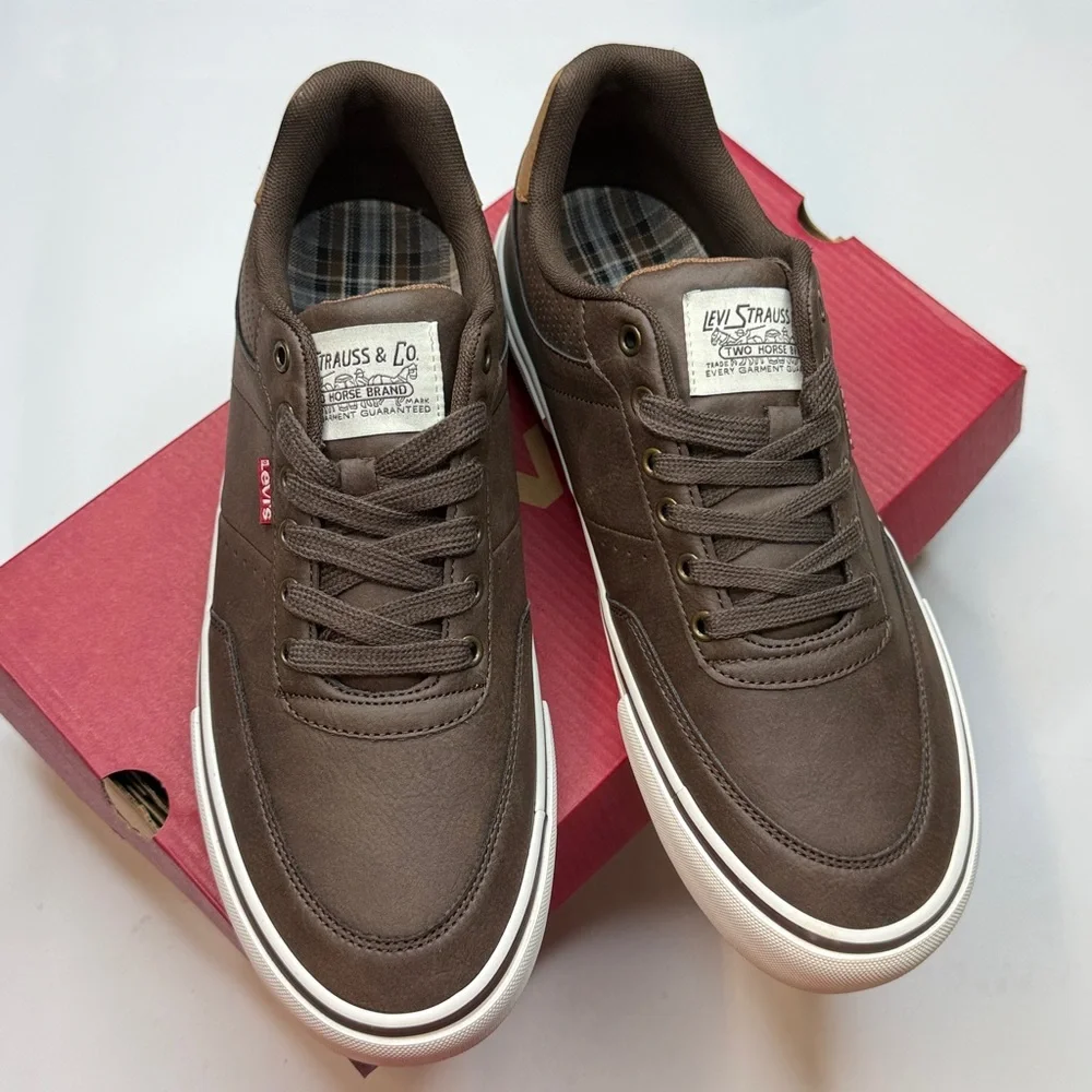 Levi's Men's Munro Faux-Leather Retro Low Top Sneakers- Size 9.5